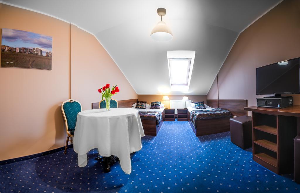Hotel Colnus Kolno  ภายนอก รูปภาพ